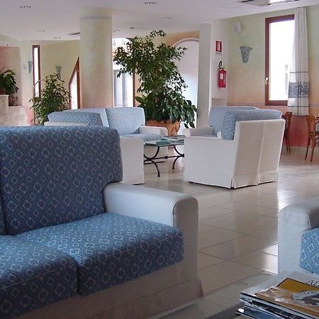 Hotel Del Porto Каниджоне Екстериор снимка